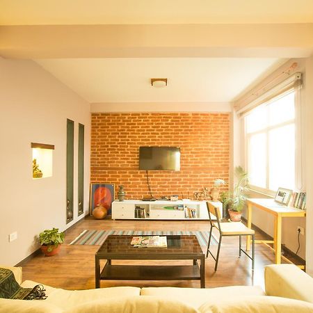 Patansquared Bed & Breakfast ภายนอก รูปภาพ
